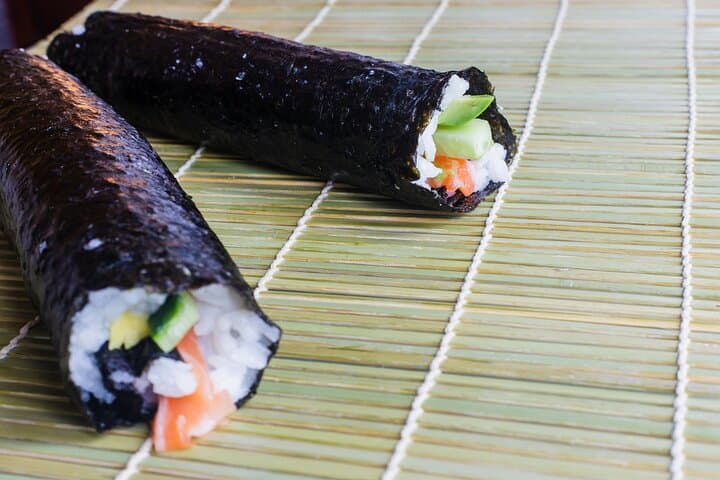 Tokyo : Hand-Roll Sushi Class, Skytree view & Asakusa Tour — photo 19