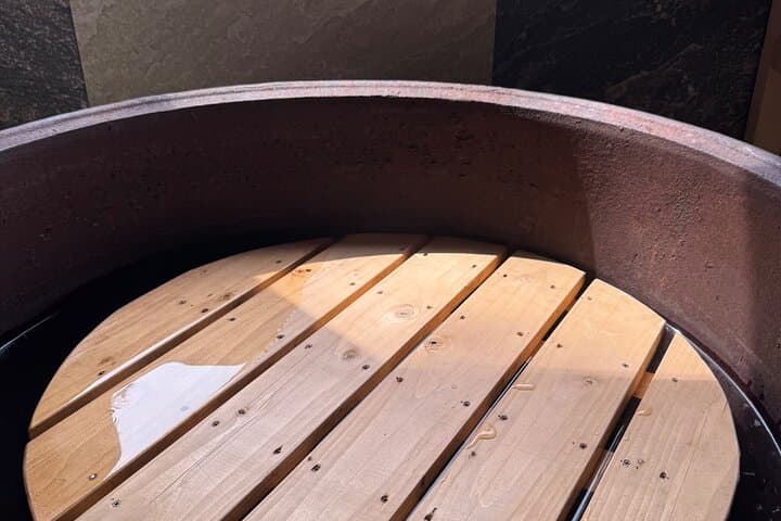 Sake and Goemonburo Experience Japanese Traditional Bath Tub — photo 5