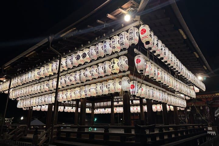 Kyoto Gion Night Tour: Discover Geisha District and Hidden Gems — photo 14