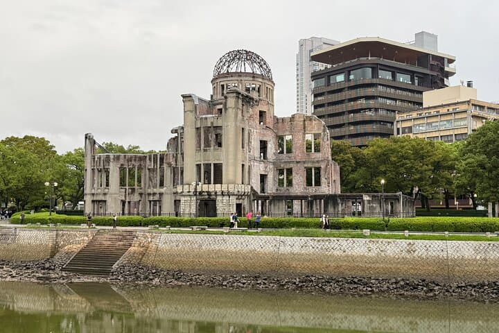 Hiroshima: From Tragedy to Peace Memorial Park Tour. — photo 3