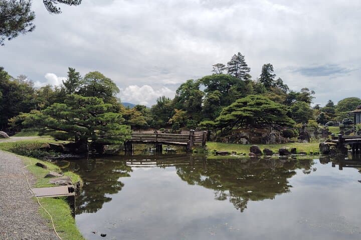 Shiga: Future World Heritage Site Hikone Castle Guided Tour — photo 15