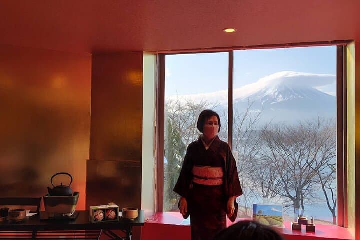 Mt. Fuji Tour Historic Village，Kawaguchiko Ropeway and Matcha — photo 9