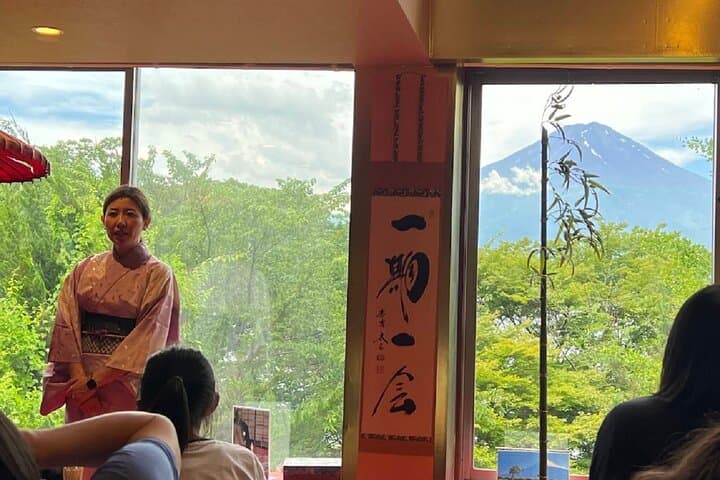 Mt. Fuji Tour Historic Village，Kawaguchiko Ropeway and Matcha — photo 12