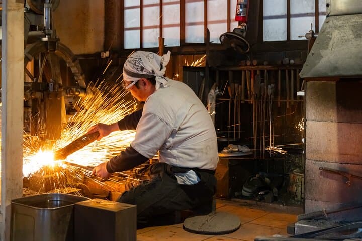 Japanese Sword Workshop & Himeji Castle Guided Tour from Kyoto — photo 4