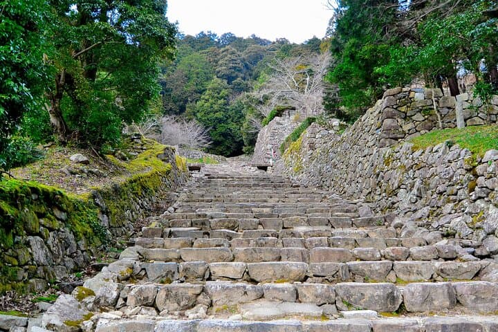 Shiga: Guided Tour of Oda Nobunaga’s Azuchi Castle Legacy” — photo 5
