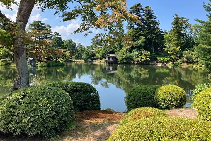 Kenrokuen Garden & Kanazawa Castle Walking Tour — photo 15