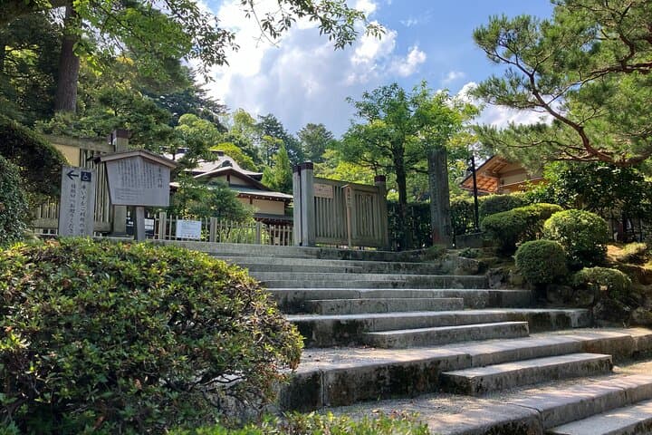 Kenrokuen Garden & Kanazawa Castle Walking Tour — photo 16