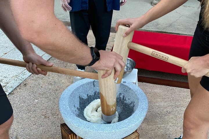 Takayama Mochi Making Experience in a Buddhist Temple — photo 2