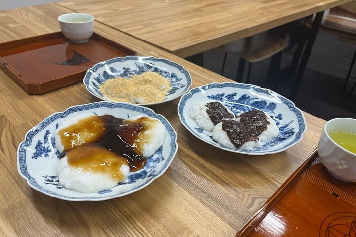 Takayama Mochi Making Experience in a Buddhist Temple — photo 4