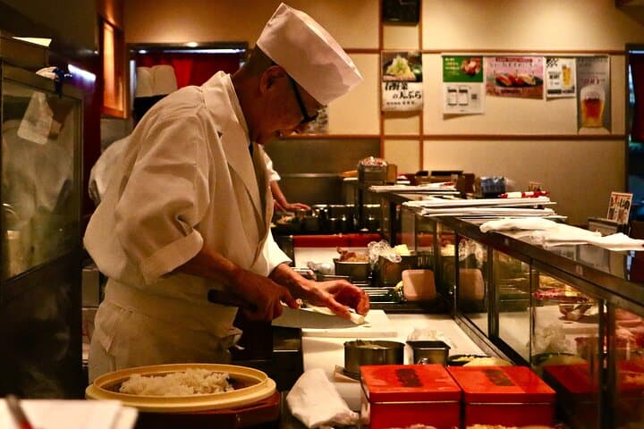 Tokyo: Food Tour in Ueno with 10+ Tastings of Japanese Classics — photo 8