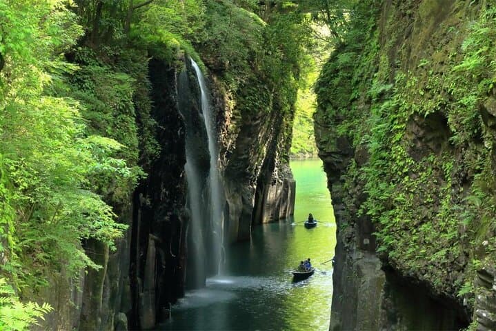 Takachiho Gorge & Shirakawa Suigen Day Tour with Lunch | Fukuoka