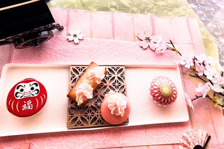 Sakura Wagashi Decoration and Matcha Experience in Asakusa,Tokyo — photo 2