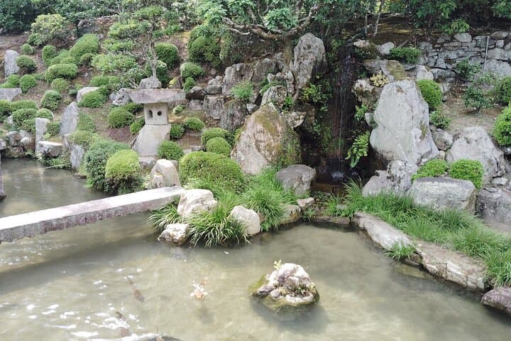 Shiga: Sakamoto Walking Tour of Stone Walls Faith and History — photo 13