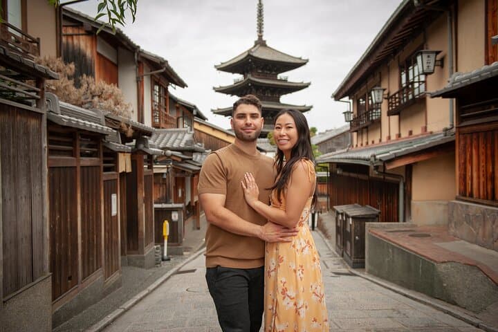 A Privately Guided Photoshoot in Beautiful Kyoto by a Pro — photo 1