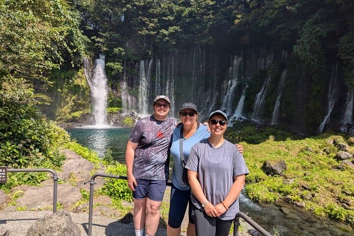 Mt Fuji Day Tour, Hiking Shiraito Falls and Hoei Crater — photo 2