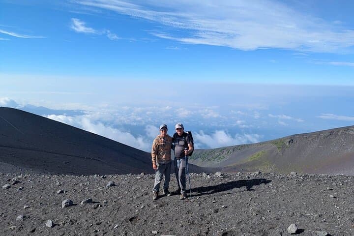 Mt Fuji Day Tour, Hiking Shiraito Falls and Hoei Crater — photo 7