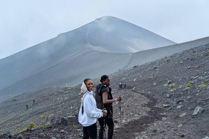 Mt Fuji Day Tour, Hiking Shiraito Falls and Hoei Crater — photo 9