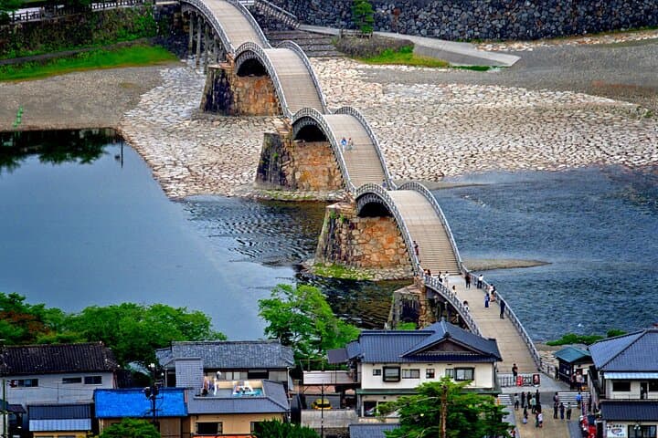 Iwakuni Tour from Hiroshima with Sake Tasting and Sushi Making — photo 11