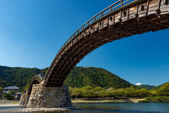 Iwakuni Tour from Hiroshima with Sake Tasting and Sushi Making — photo 14