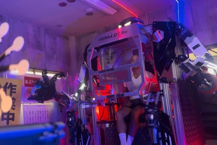 Giant Robot Boarding and Piloting Experience in Tokyo — photo 4