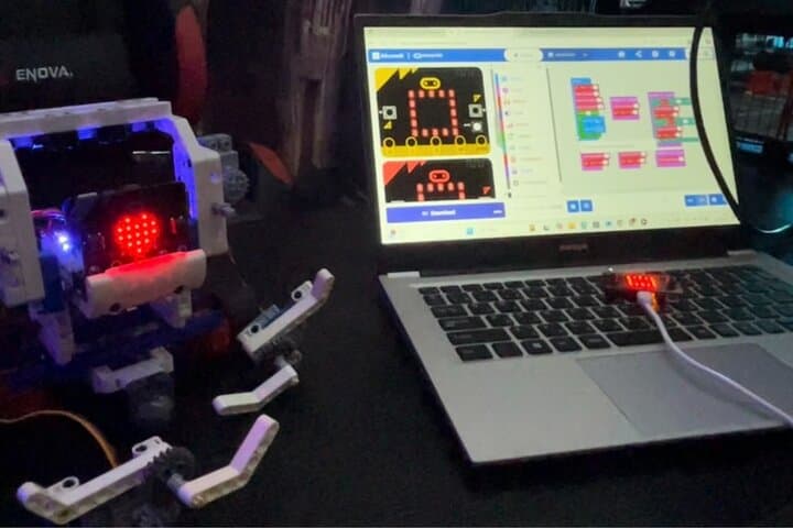 Giant Robot Boarding and Piloting Experience in Tokyo — photo 7