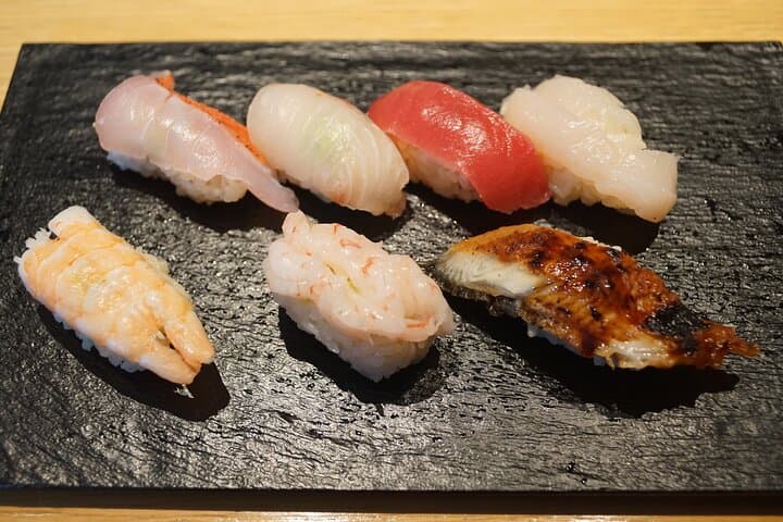 Not Your Typical Osaka Tour — Hidden Art Galleries & Local Lunch — photo 11