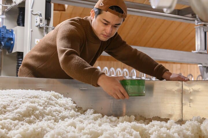 Iwakuni Tour from Hiroshima with Sake Tasting and Sushi Making — photo 7