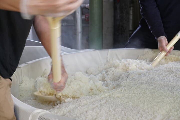 Iwakuni Tour from Hiroshima with Sake Tasting and Sushi Making — photo 8