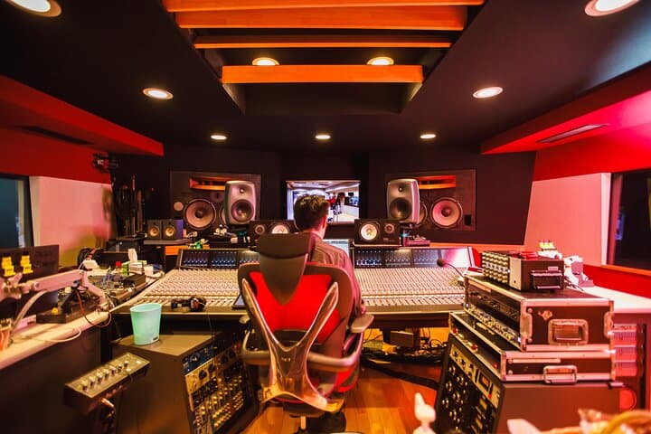 Osaka Professional Vocal Recording of Japanese Anime Songs — photo 7