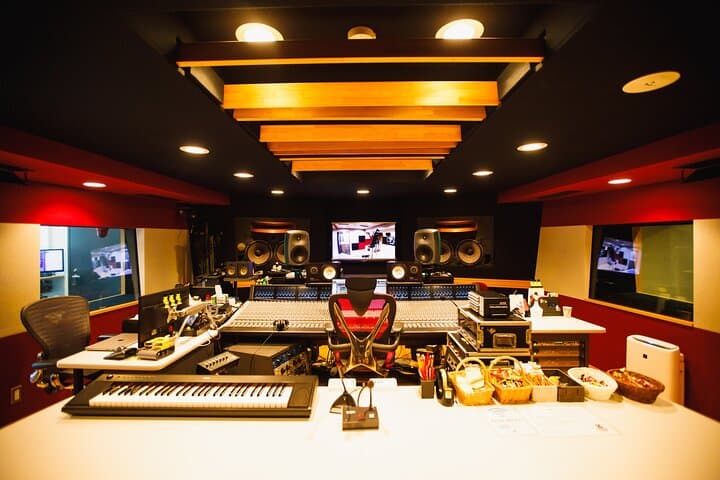 Osaka Professional Vocal Recording of Japanese Anime Songs — photo 20