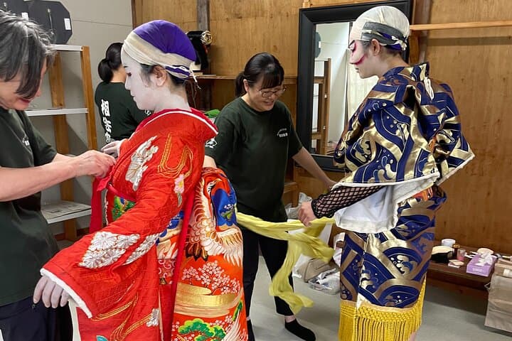 Authentic Kabuki Transformation & Mini Performance at Aioiza Gifu — photo 12