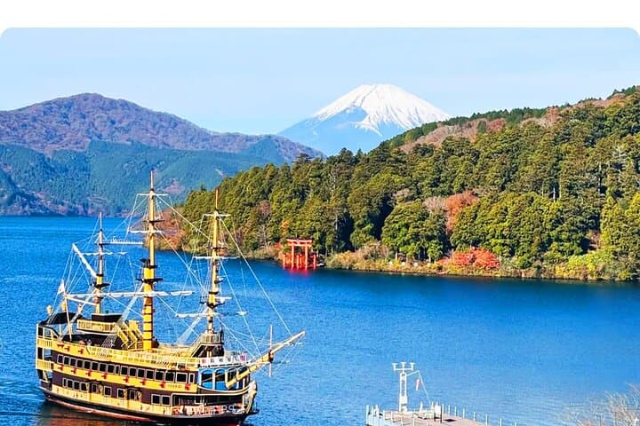 Mt. Fuji & Hakone Tour Lake Ashi, Owakudani & Ropeway Adventure — photo 1