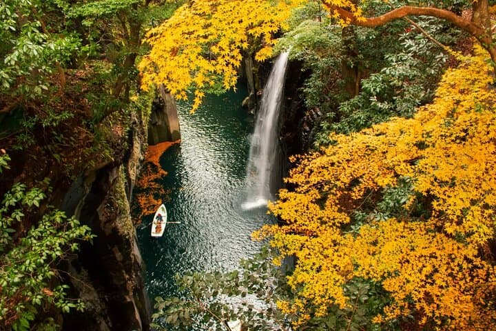 Takachiho Gorge and Mount Aso Scenic Day Tour — photo 4