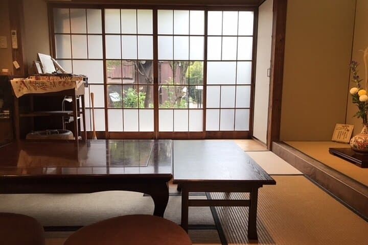 Join Tokyo Calligraphy Art Experience — photo 10