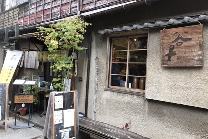 Join Tokyo Calligraphy Art Experience — photo 13