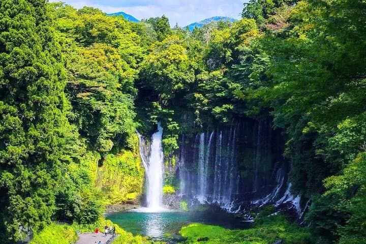 Shiraito Falls Raizan Temple Sakurai Meotoiwa Tour from Fukuoka — photo 17