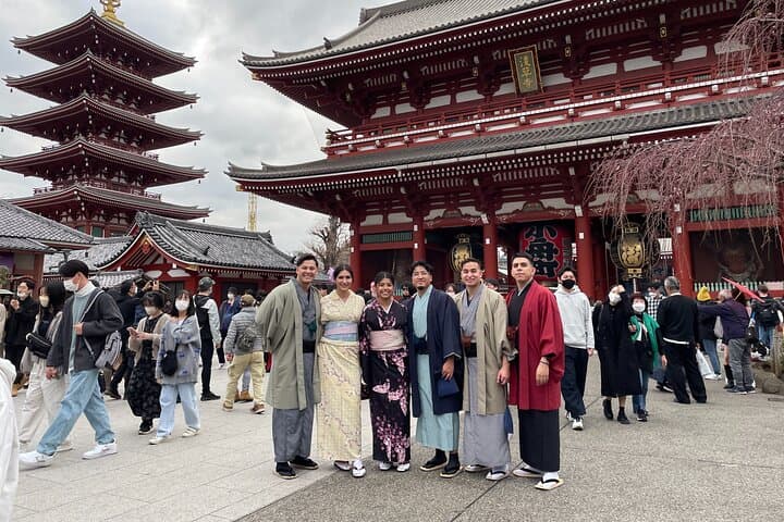 One Day Tokyo Group Tour: Asakusa, Harajuku, Shibuya and more — photo 19