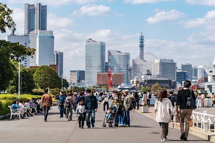 Yokohama Walking Tour Chinatown Temples and Bayside — photo 5