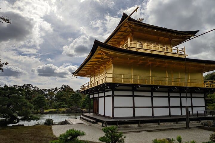 Private Luxury Alphard Morning Tour of Kyoto Icons — photo 1