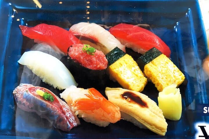 Tokyo: Tsukiji Fish Market Food Adventure & Culture Walk — photo 11