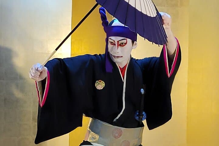 Kabuki Experience and Japanese Fine Dining Tour — photo 3