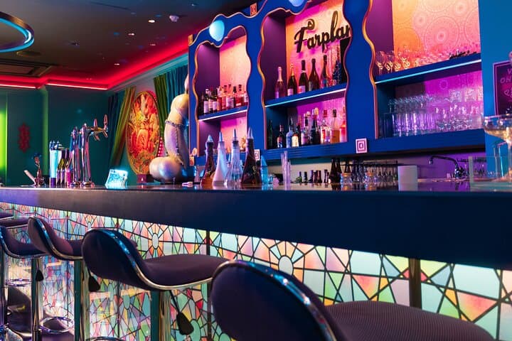 Osaka Farplane Parco Bar Admission Ticket with Drink for Foreign — photo 3