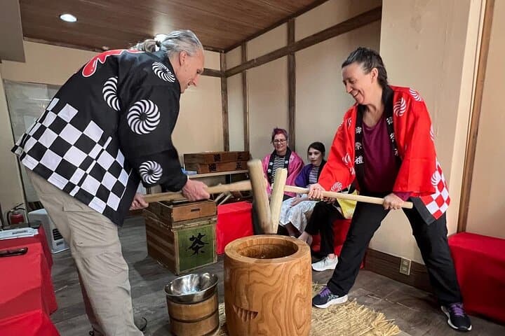 【Family Friendly】Traditional Mochi Pounding Experience — photo 16