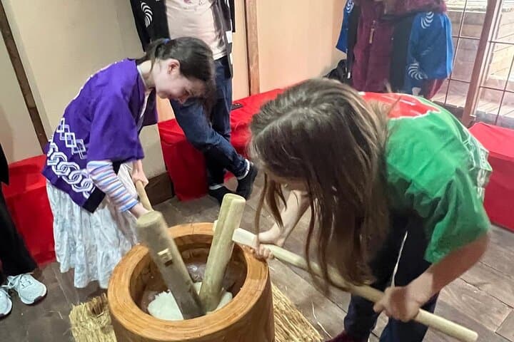 【Family Friendly】Traditional Mochi Pounding Experience — photo 17