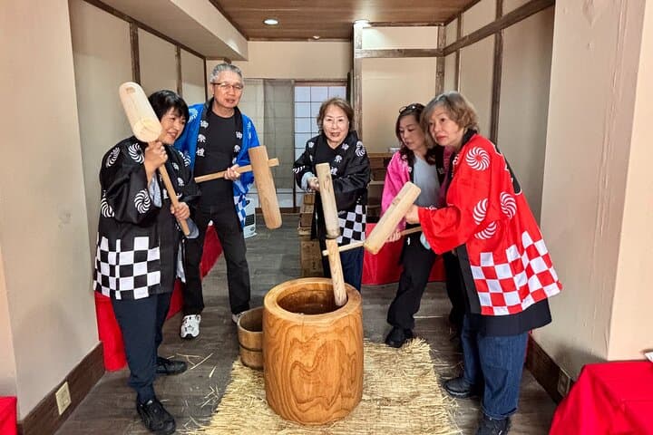 【Family Friendly】Traditional Mochi Pounding Experience — photo 20