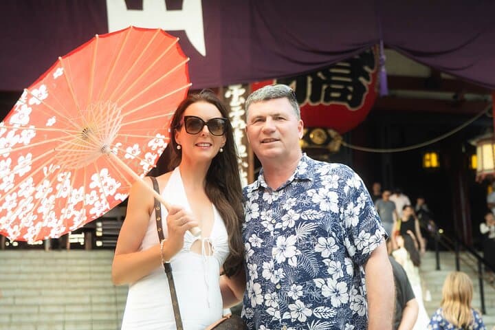 Tokyo: Asakusa Walking Tour with Local guide and Photographer — photo 8