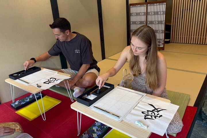 【OKADA】Kyoto Japanese calligraphy experience (shodo) — photo 8