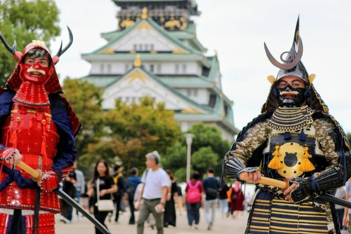 Samurai-specific Osaka Castle Guides Private tours in armor Photo — photo 19