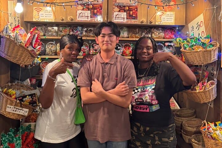 Tokyo: Shinjuku Bar Crawl Tour -3 Drinks & Local foods- — photo 5