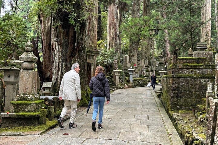 Koyasan: Sacred Silence of Okunoin at Dawn and After Dark — photo 4